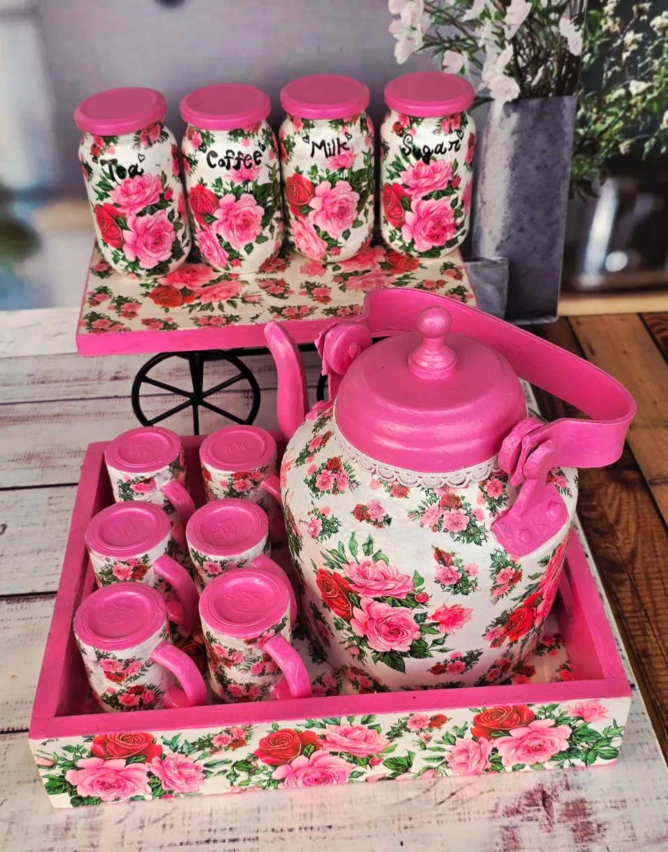 Pink 𩷠Tea Corner Set