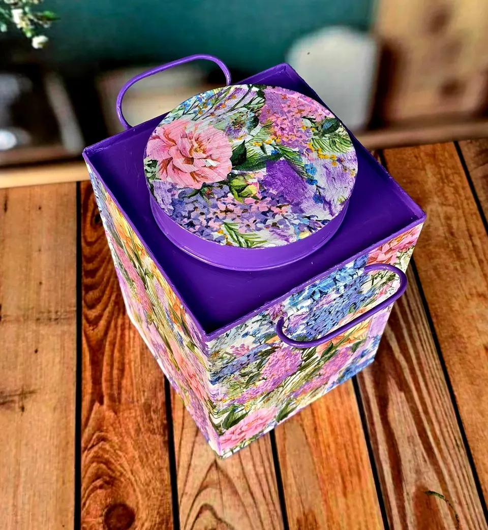 Floral Design Storage Tin / Murirtin (400gm)