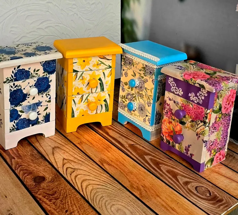 Hand-painted & Decopainted Mini Wooden Drawer Organizer