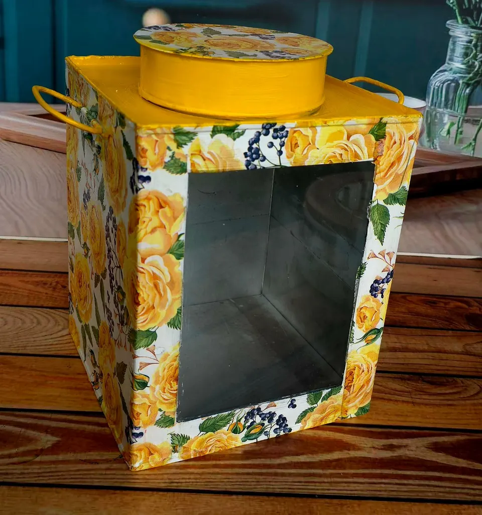 Hand-painted Rose Storage Container 600gm